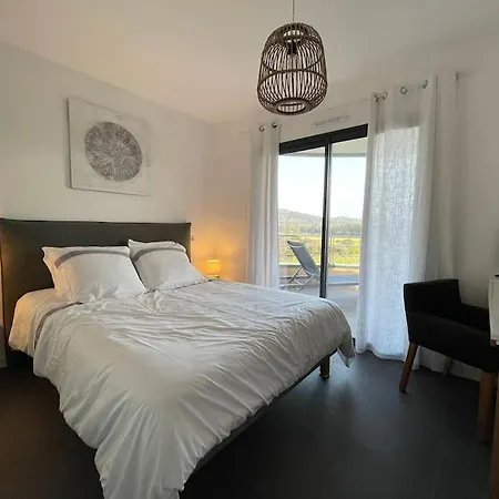 Three-bedroom Flat With Terrace Near The Harbour And Town Centre Apartment *