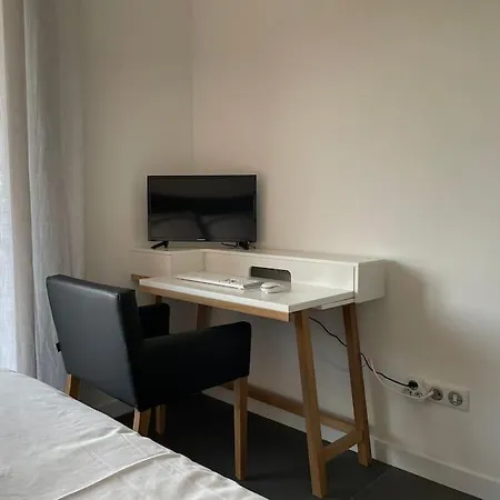 Three-bedroom Flat With Terrace Near The Harbour And Town Centre * Porto-Vecchio (Corsica)