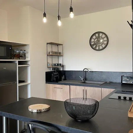 Two-bedroom Flat With Terrace Near The Harbour And Town Centre